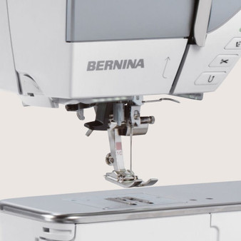 Bernina 735
