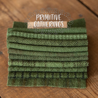 5" Holly Wool Charms